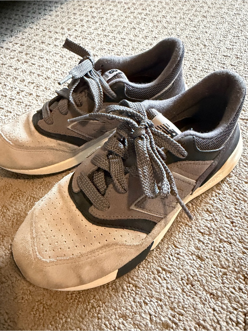 Kids New Balance Sneakers - Picture 5 of 6